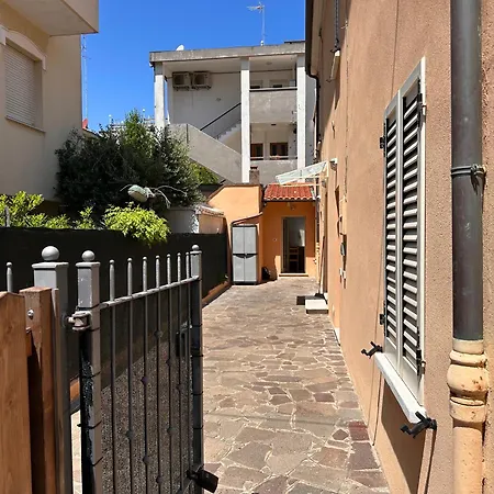 Bilocale A 2 Min Dal Mare A Con Ac - Il Lupo Affitta Appartamento