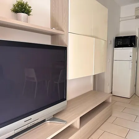 Bilocale A 2 Min Dal Mare A Con Ac - Il Lupo Affitta Apartment